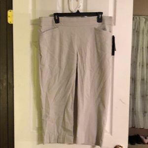 Capris NWT